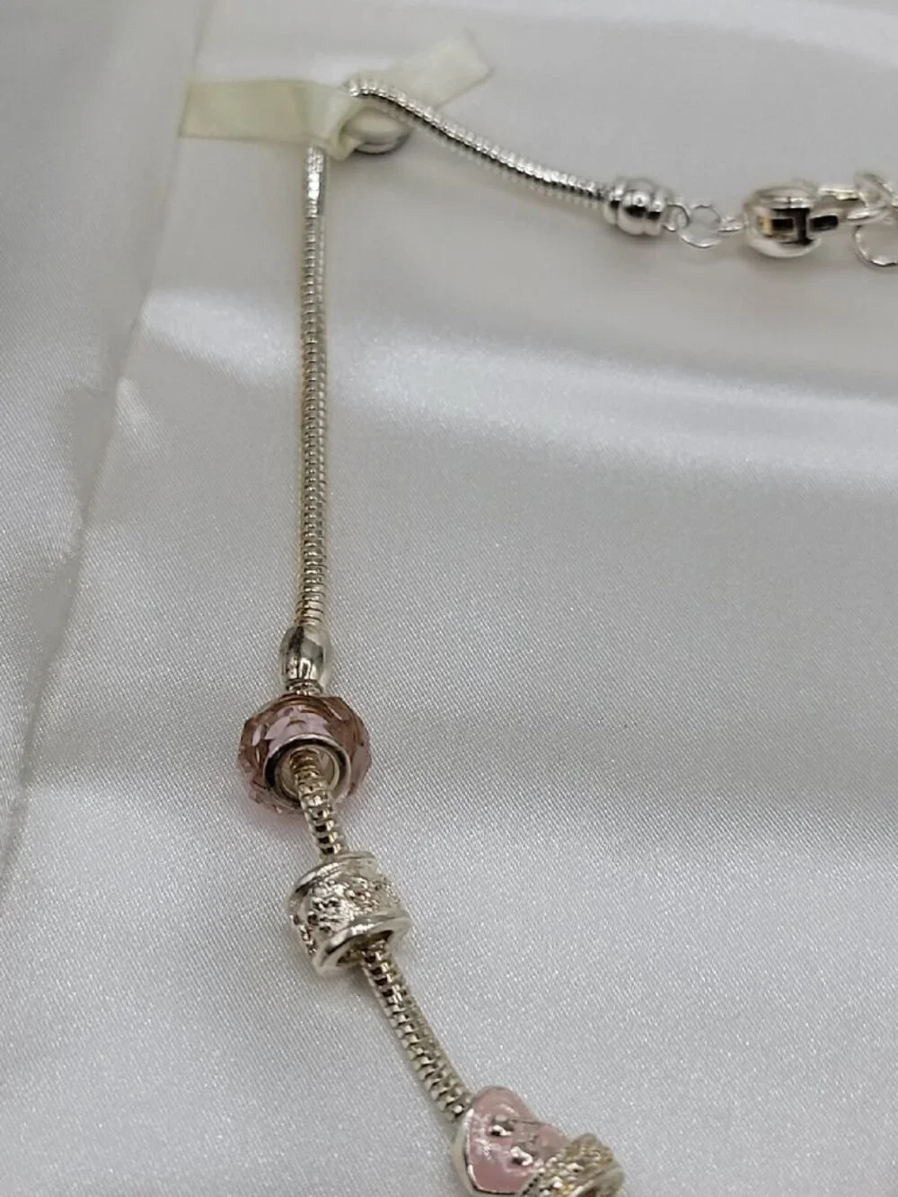 Friedmans Jewelers Breast Cancer Slide Necklace Silver Tone Charm Bead 18" Chain - Picture 7 of 15